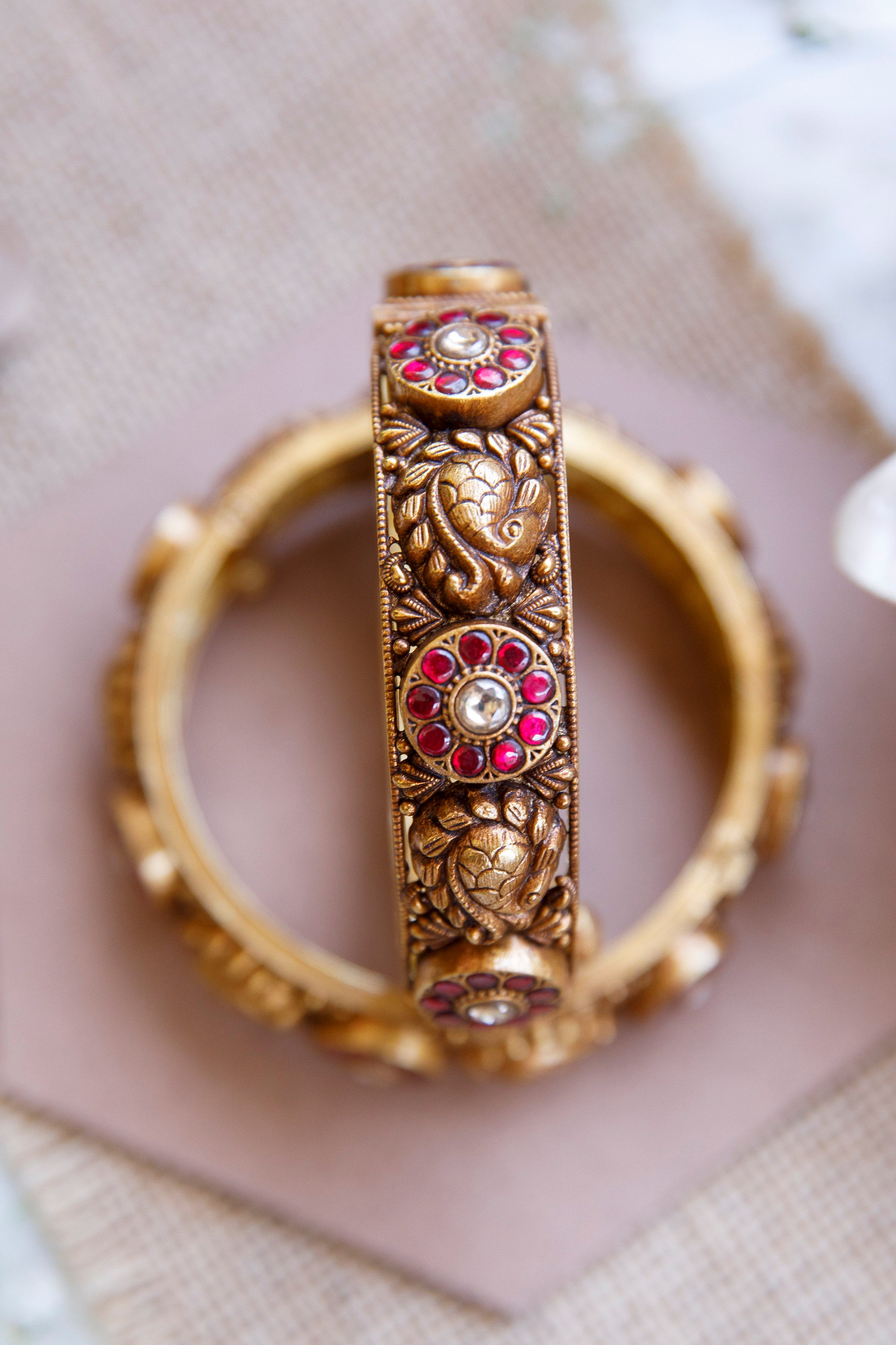 ambuja-deep-nagas-kundan-bangles