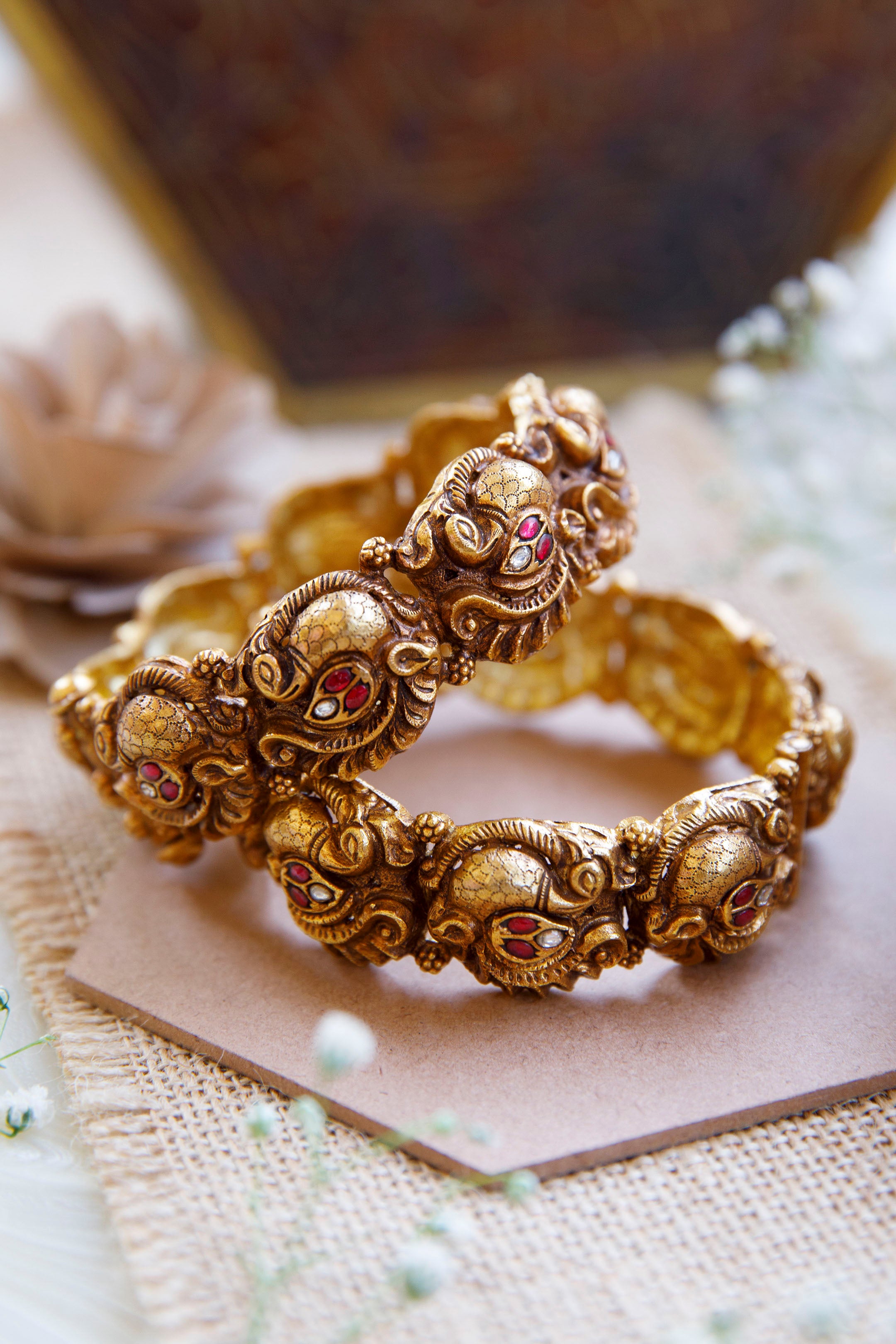 subika-deep-nagas-kundan-bangles