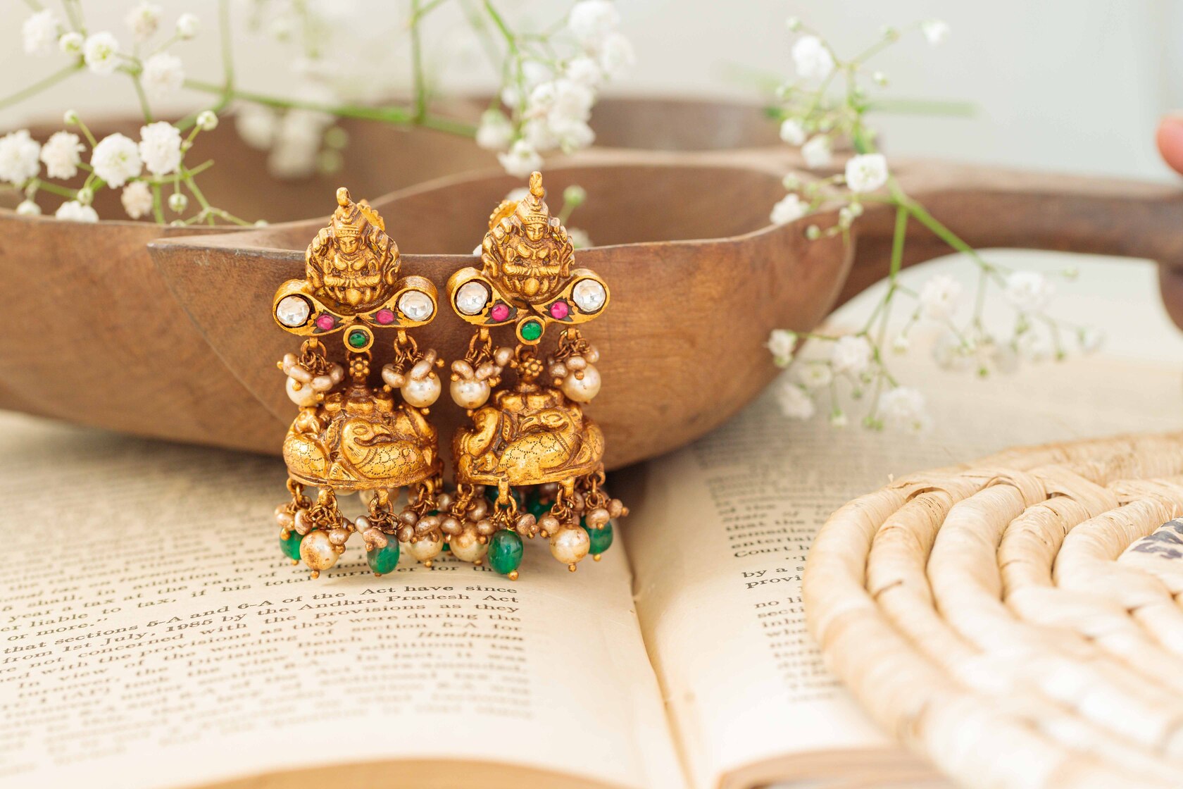 artistic-kundan-jhumkas