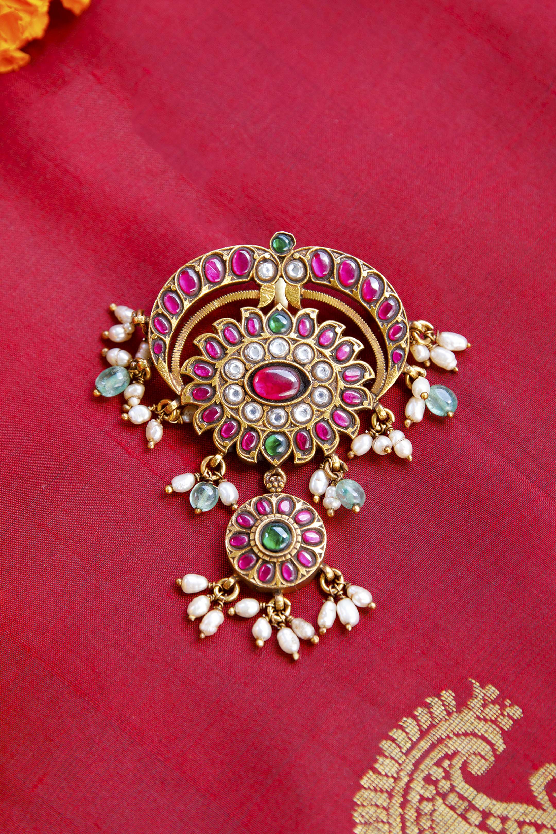 precious-kundan-pendant